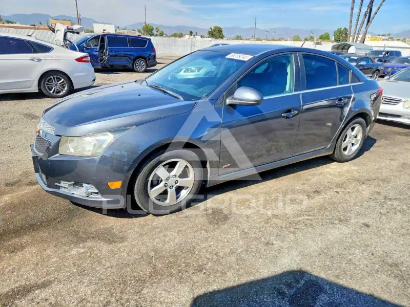 2013 Chevrolet Cruze фото
