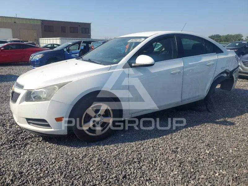 2013 Chevrolet Cruze фото