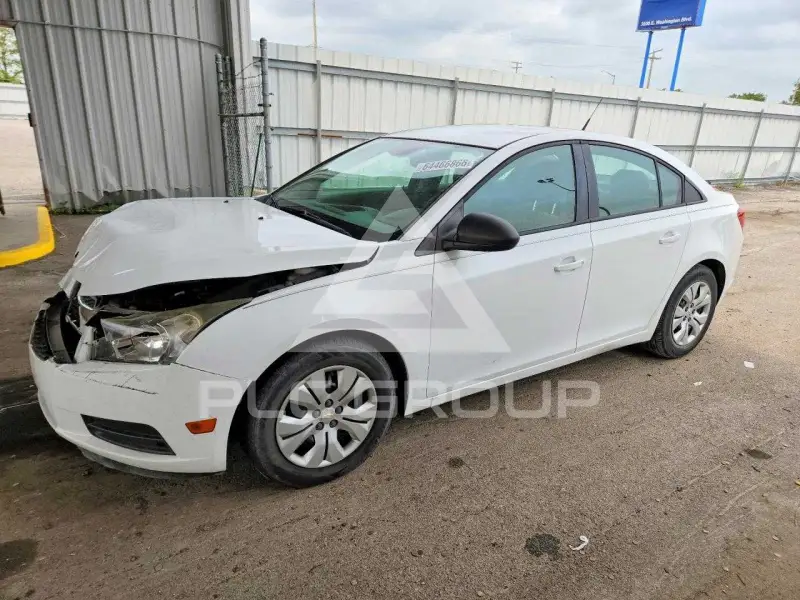 2013 Chevrolet Cruze фото