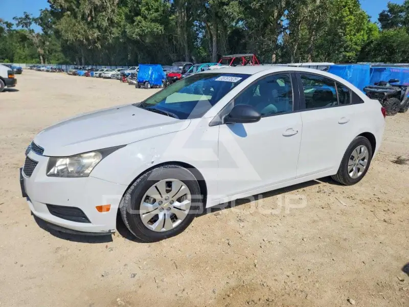 2013 Chevrolet Cruze photo