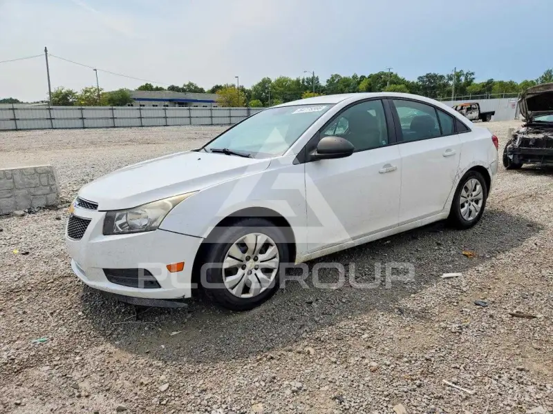 2013 Chevrolet Cruze фото