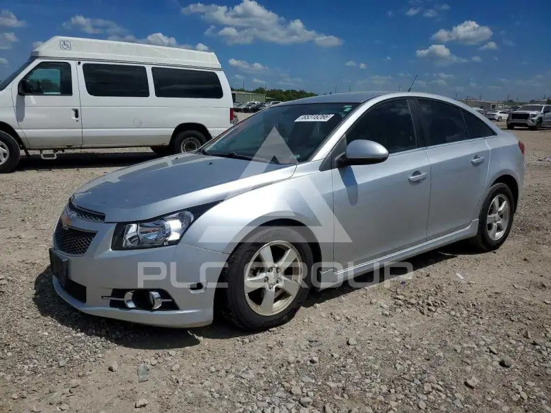 2013 Chevrolet Cruze фото