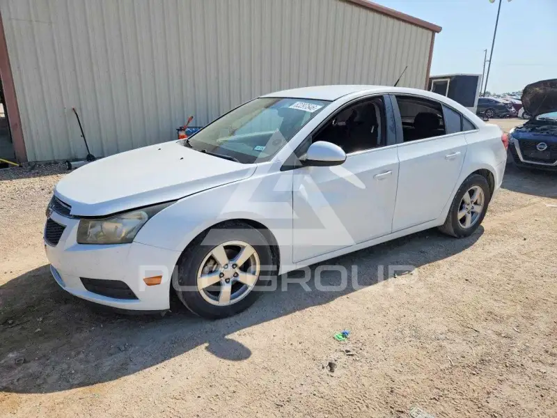 2013 Chevrolet Cruze фото