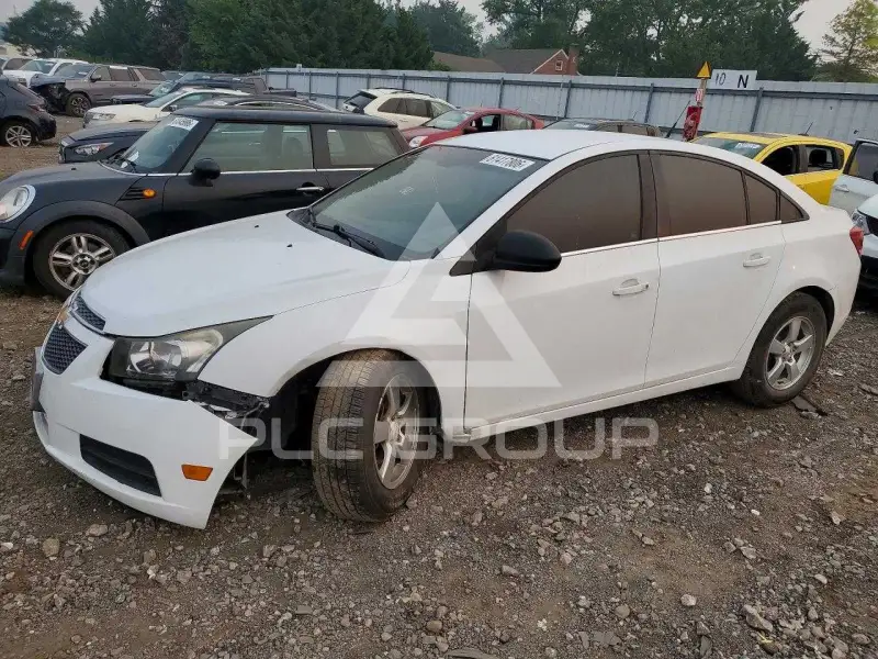 2013 Chevrolet Cruze photo