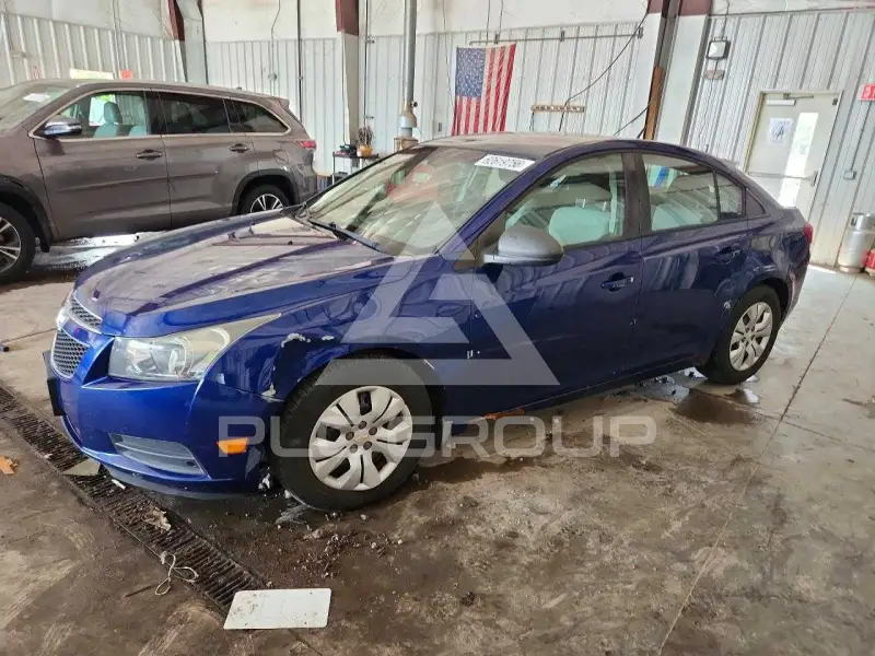 2013 Chevrolet Cruze фото