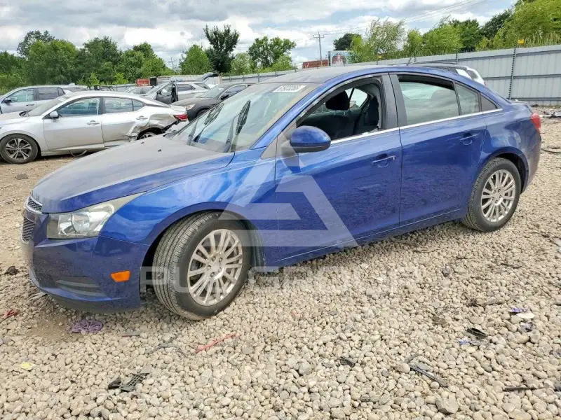 2013 Chevrolet Cruze фото