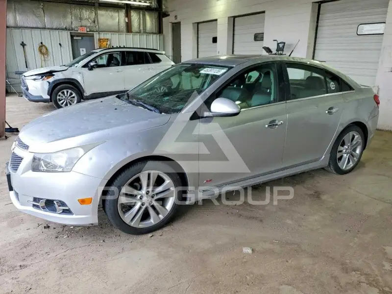 2013 Chevrolet Cruze photo
