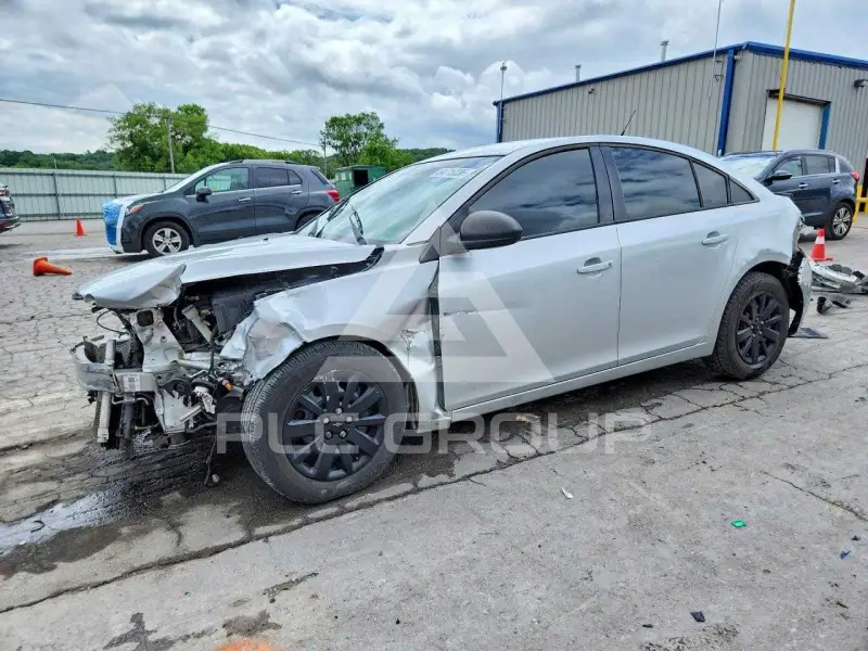 2013 Chevrolet Cruze фото