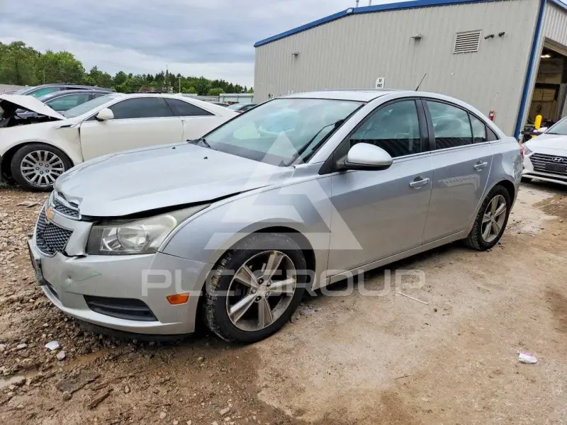 2013 Chevrolet Cruze фото