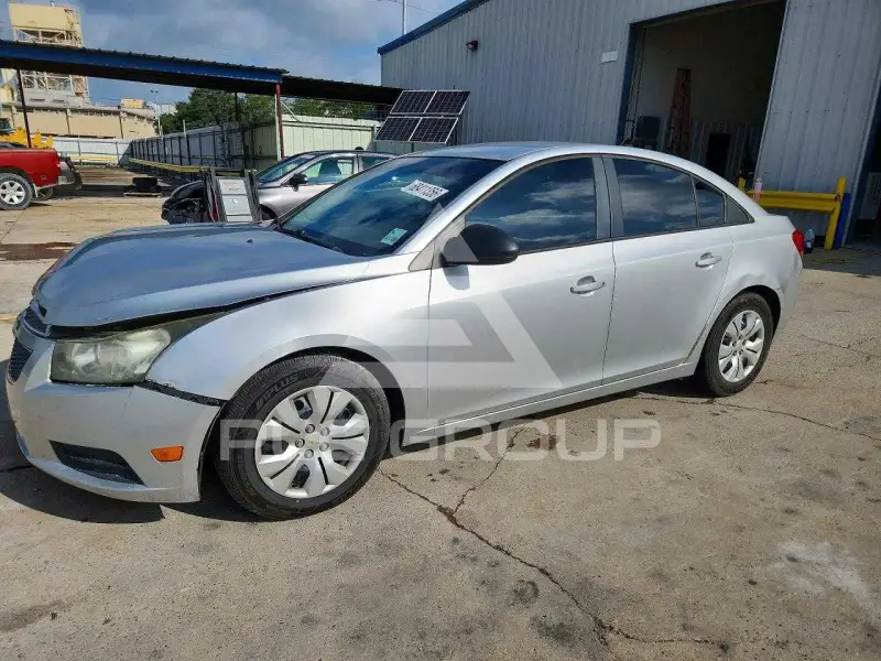 2013 Chevrolet Cruze фото