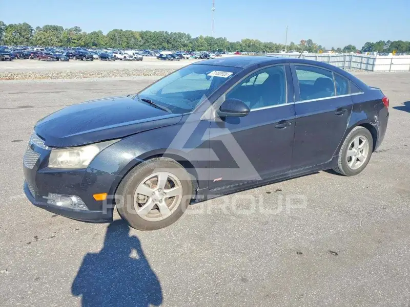 2013 Chevrolet Cruze photo