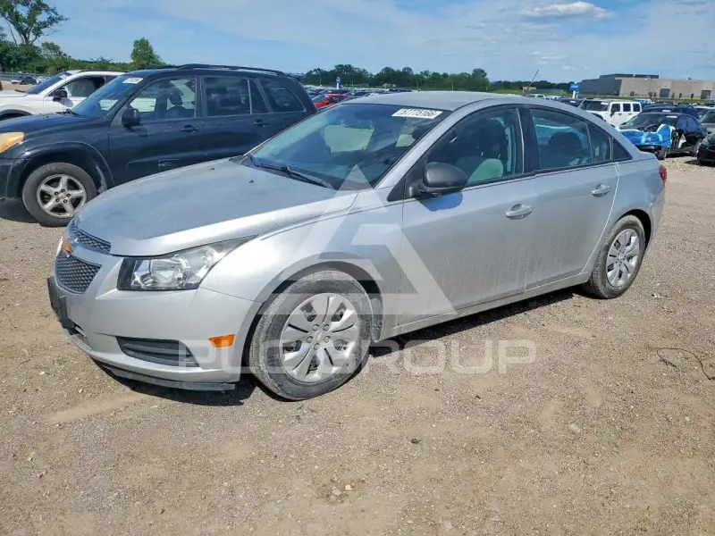 2013 Chevrolet Cruze photo