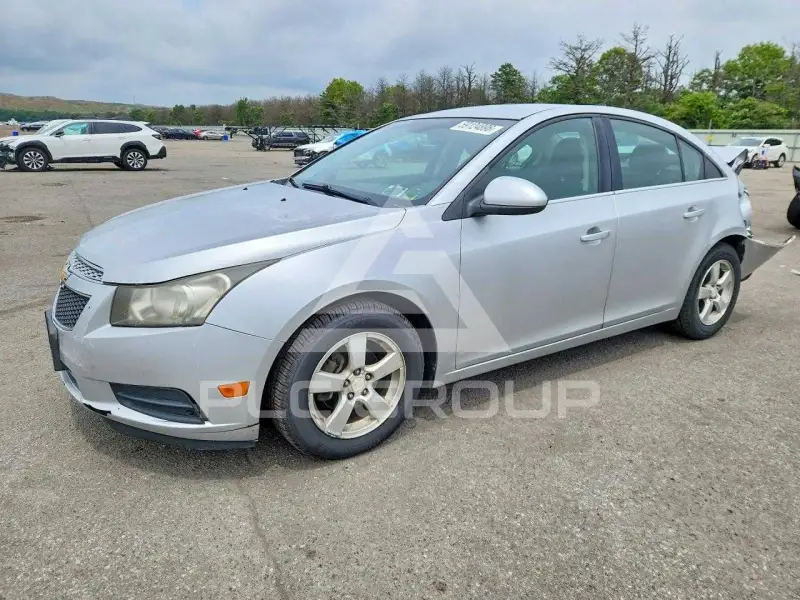2013 Chevrolet Cruze фото