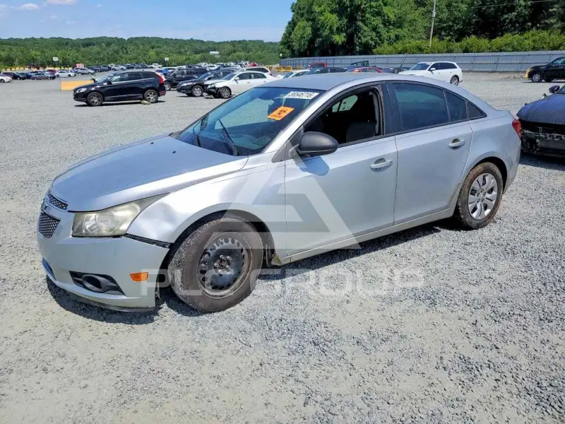 2013 Chevrolet Cruze фото