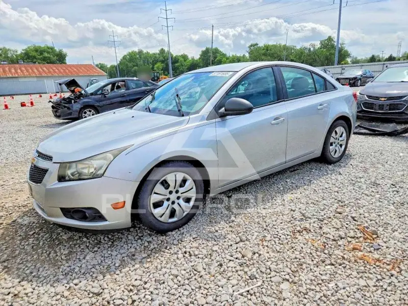 2013 Chevrolet Cruze фото