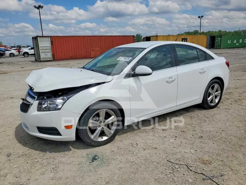 2013 Chevrolet Cruze фото