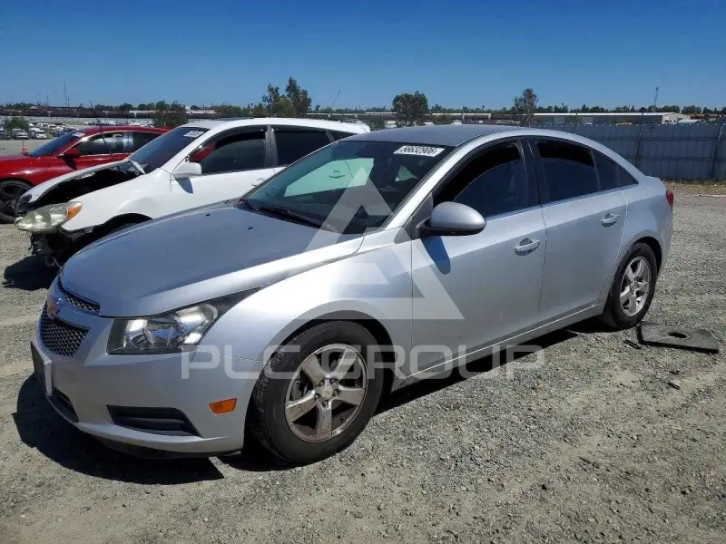 2013 Chevrolet Cruze фото