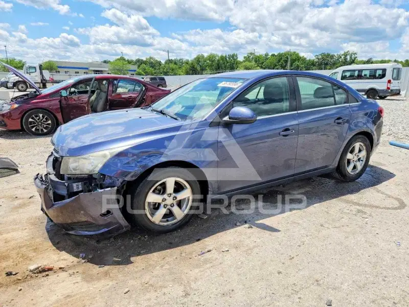 2013 Chevrolet Cruze фото