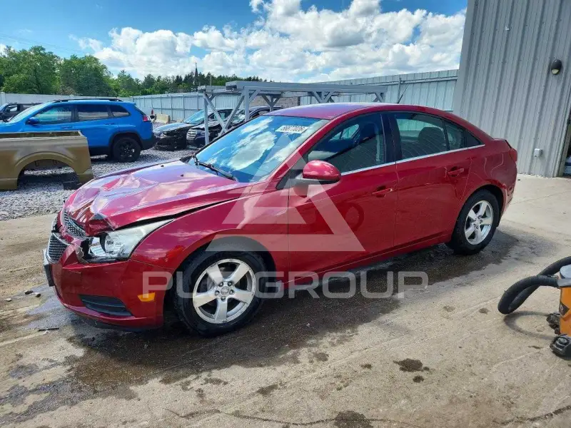 2013 Chevrolet Cruze фото