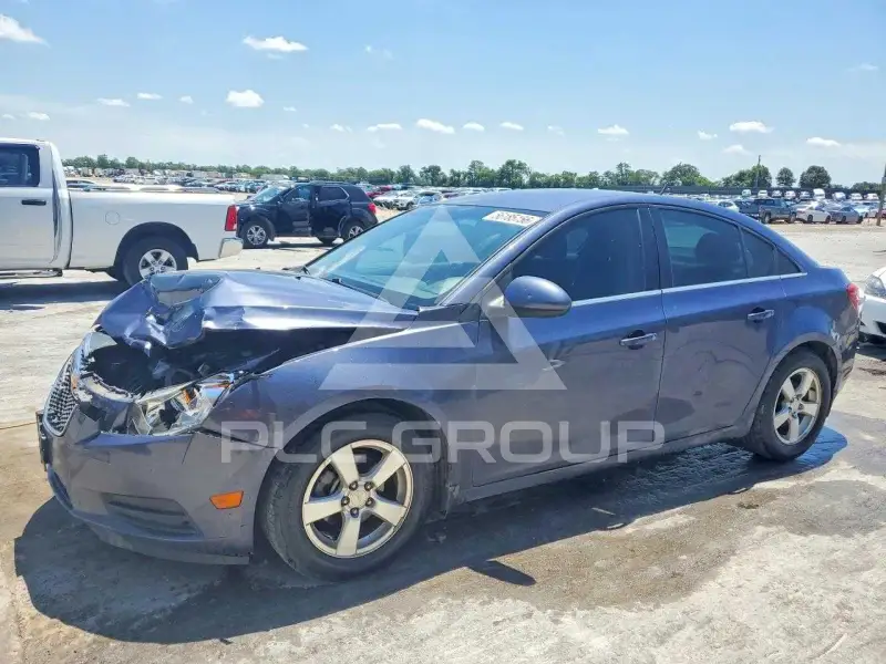 2013 Chevrolet Cruze photo
