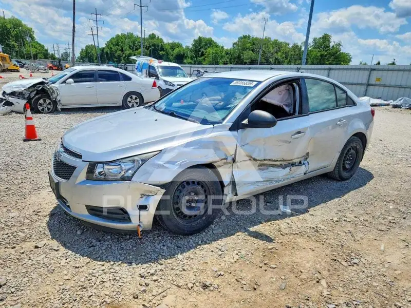 2013 Chevrolet Cruze photo