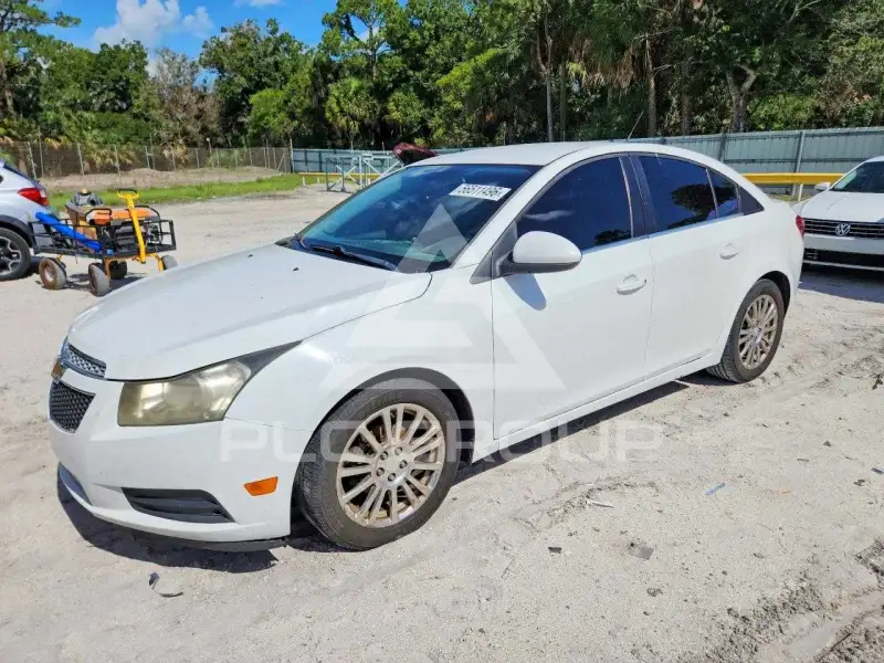 2013 Chevrolet Cruze фото