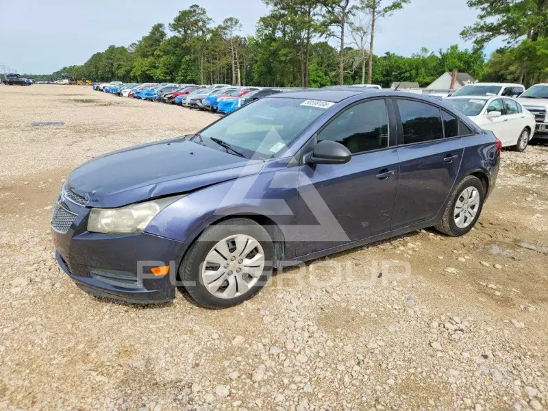 2013 Chevrolet Cruze фото