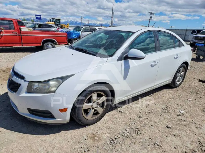 2013 Chevrolet Cruze фото