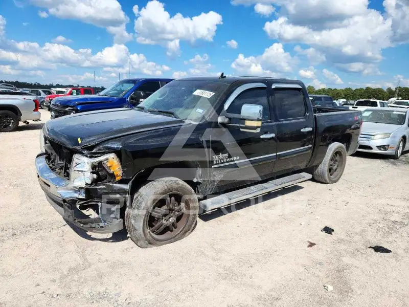 2013 Chevrolet Silverado photo