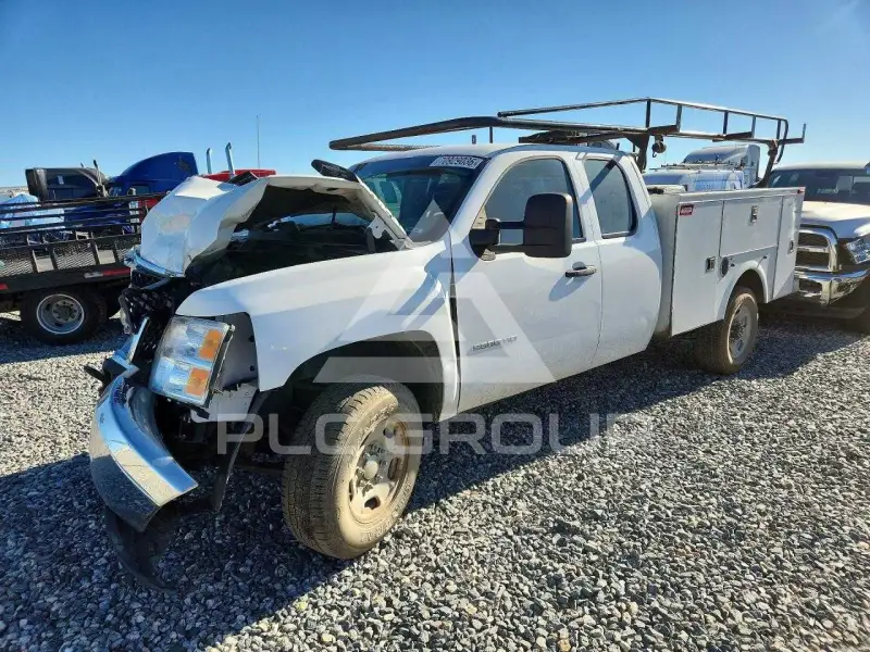 2013 Chevrolet Silverado photo