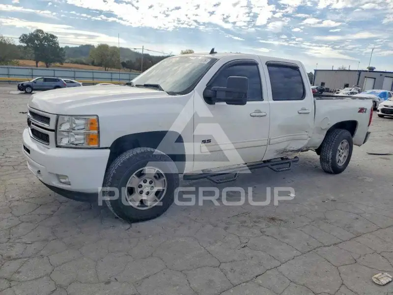 2013 Chevrolet Silverado photo
