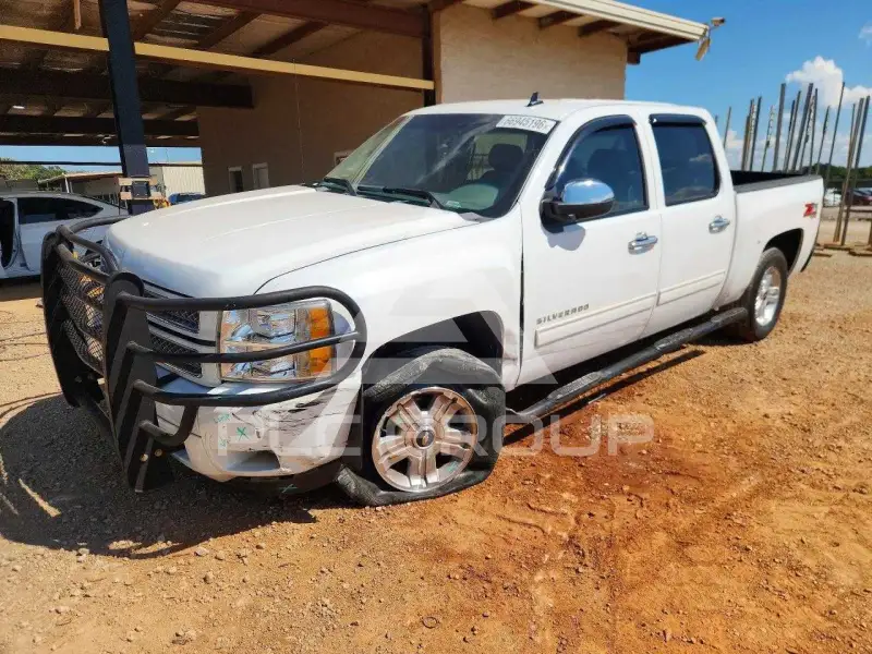 2013 Chevrolet Silverado photo