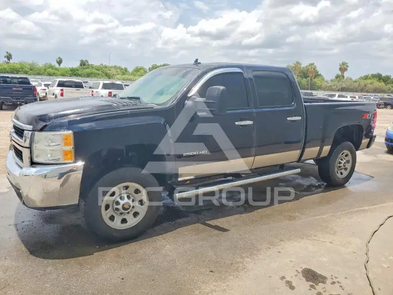 2013 Chevrolet Silverado photo