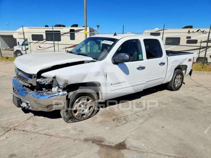 2013 Chevrolet Silverado photo
