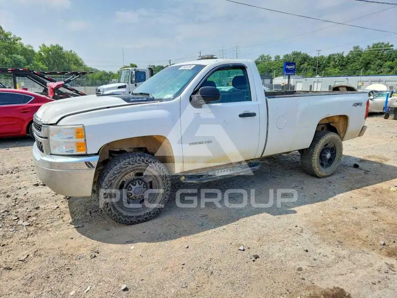 2013 Chevrolet Silverado photo