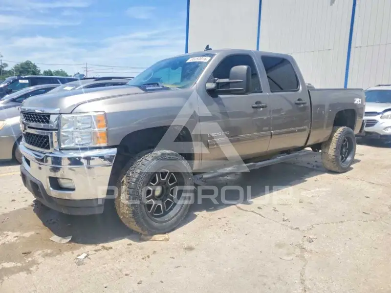 2013 Chevrolet Silverado photo