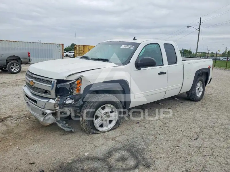 2013 Chevrolet Silverado photo
