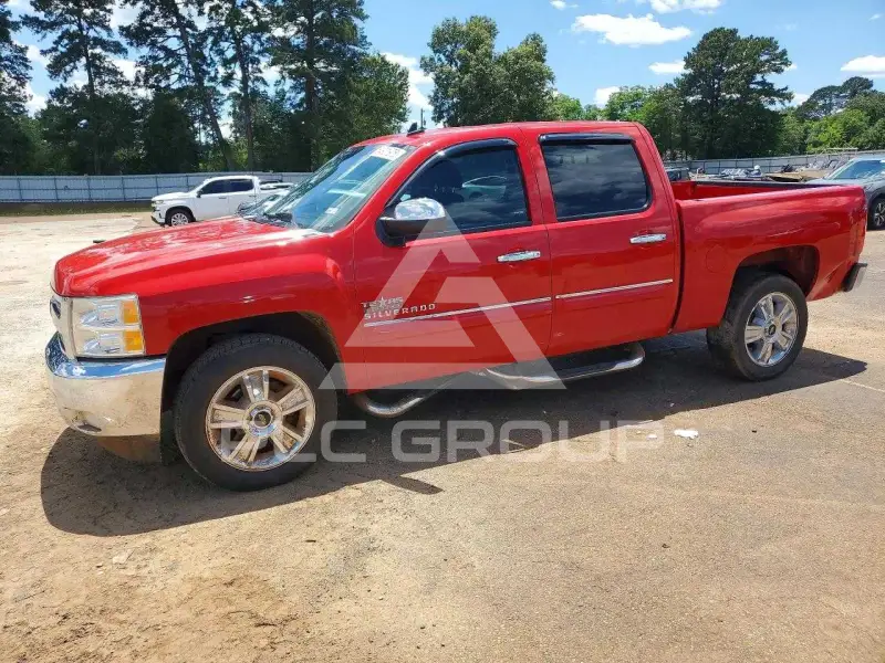 2013 Chevrolet Silverado photo