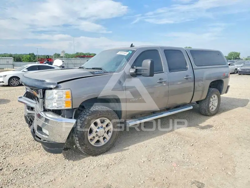 2013 Chevrolet Silverado photo