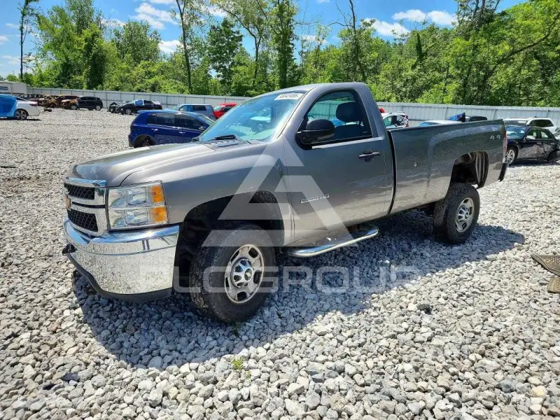2013 Chevrolet Silverado photo