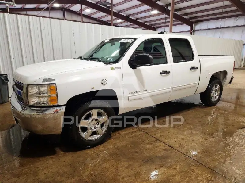 2013 Chevrolet Silverado photo