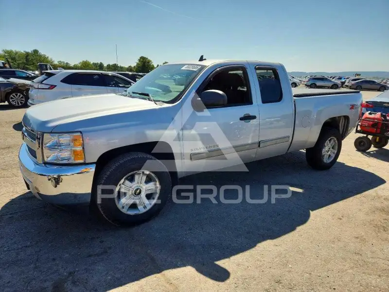 2013 Chevrolet Silverado photo