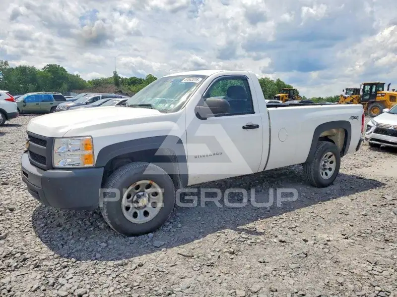 2013 Chevrolet Silverado photo