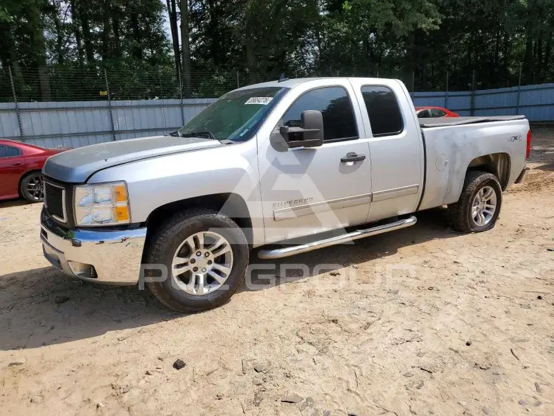 2013 Chevrolet Silverado photo