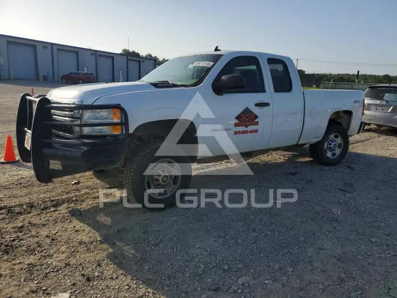 2013 Chevrolet Silverado photo