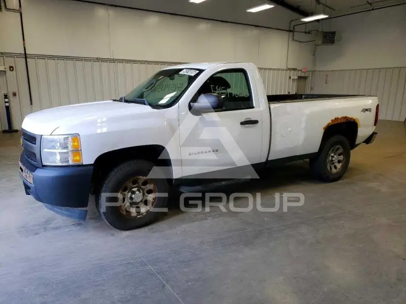 2013 Chevrolet Silverado photo