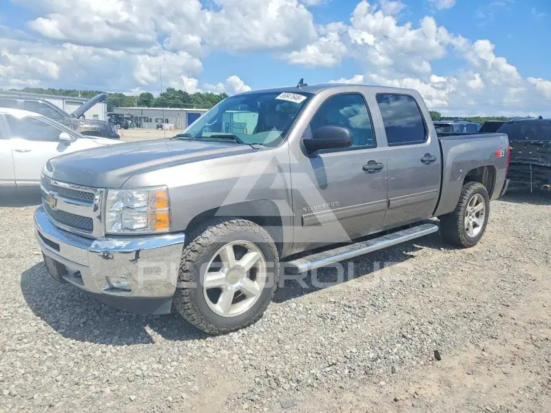 2013 Chevrolet Silverado photo