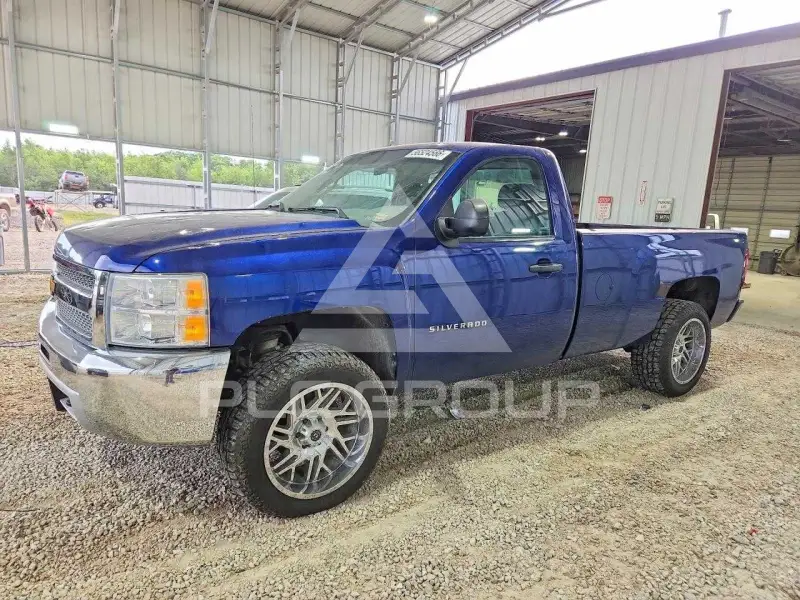 2013 Chevrolet Silverado photo