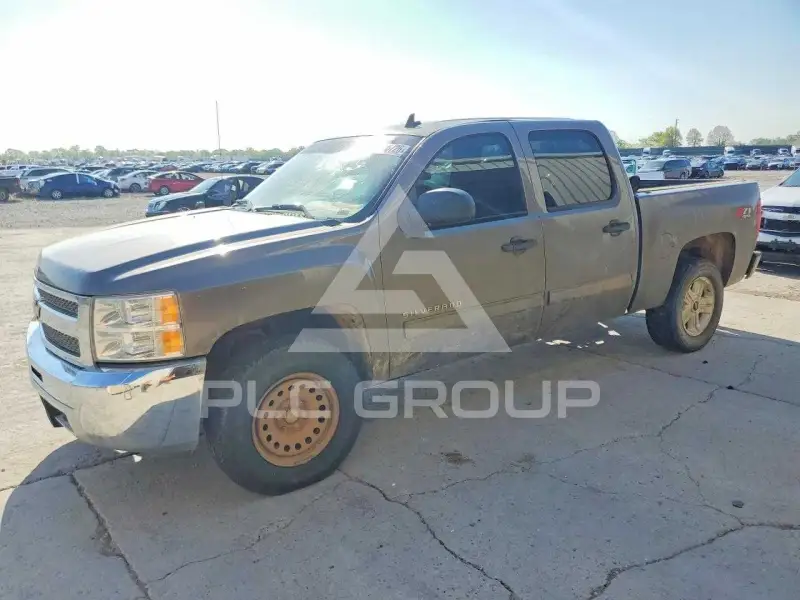 2013 Chevrolet Silverado photo