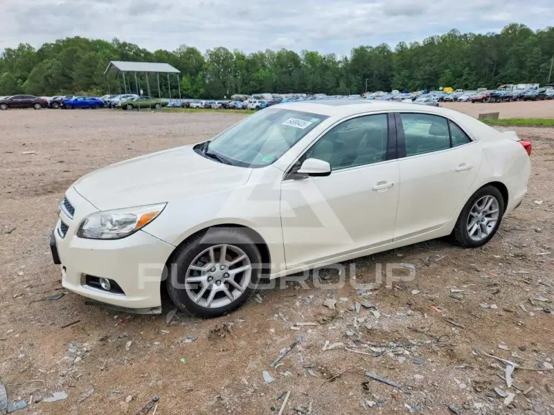 2013 Chevrolet Malibu photo